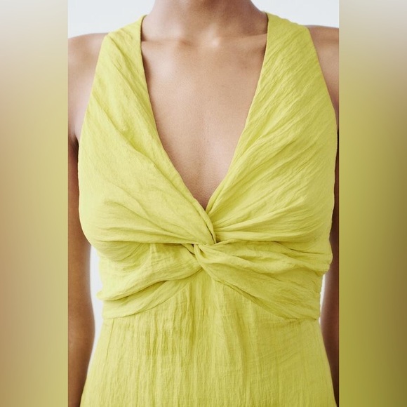 Elegant Yellow Dress - Picture 11 of 11